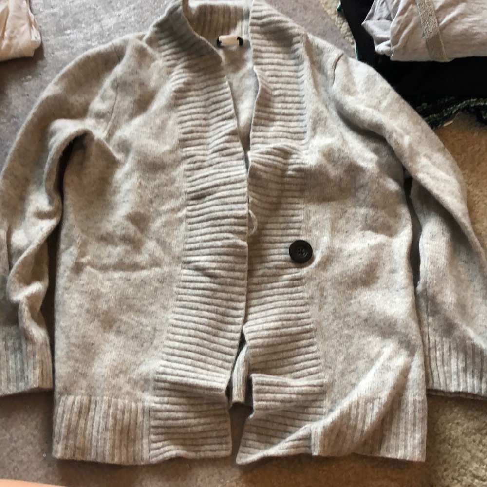 LAST CHANCE 🎉🎉 J Crew Wool Sweater 🎉🎉